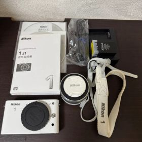 【値下】Nikon 1 J1 ミラーレスカメラ ホワイト