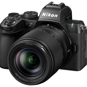 【送料無料・新品未開封】【日本正規純正品】Nikon ミラーレスカメラ Z50II 18-140 VR レンズキット【お取り寄せ（5週から7週程度見込み）での入荷、発送】