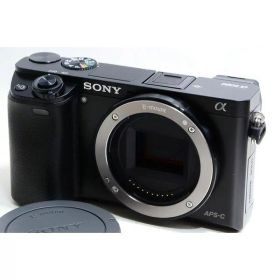【中古】 ソニー SONY ミラーレス一眼カメラ α6000 ブラック ボディ 美品 Wi-Fiでストラップ付き 当店保証30日間 人気 ミラーレス一眼 ミラーレス デジタルカメラ 中古