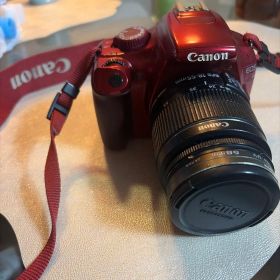 Canon EOS Kiss X50 レッド デジタル一眼レフ 本体