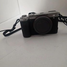 【中古】 SONY α7C 本体 ミラーレス一眼