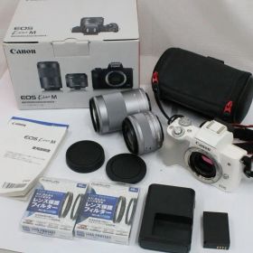 【返品保証】 【元箱付き】キャノン Canon EOS Kiss M 15-45mm 55-200mm IS STM ミラーレス一眼 e19213