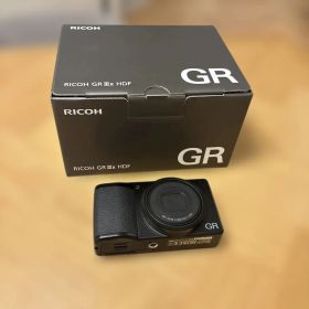 美品 RICOH GR IIIx HDF コンパクトデジタルカメラ