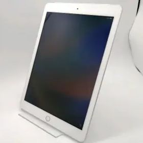Apple docomo 【SIMロックあり】 iPad（第5世代/2017） 32GB シルバー MP1L2J/A