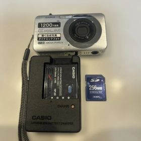 CASIO EXILIM EX-Z90 12.1 MEGA PIXELS 本体