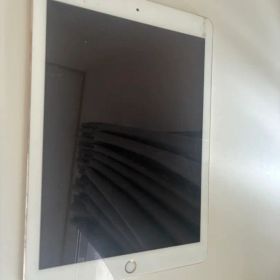 iPad Air 2 Wi-Fi+Cellular ゴールド A1567