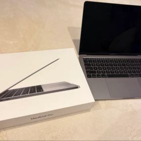 Apple MacBook Pro 13-inch 2016 本体