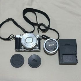 Nikon1J5 ミラーレス一眼 ダブルレンズ 10-30mm , 18.5mm