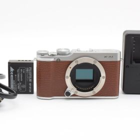 ★外観美品★ FUJIFILM フジフィルム X-A1 ボディ ブラウン ミラーレス一眼カメラ ＃5161