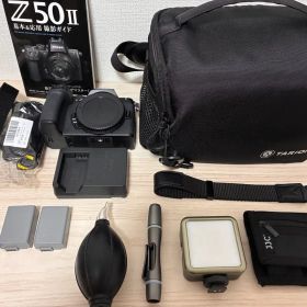 Nikon Z50Ⅱ ミラーレス一眼カメラ 本体【付属品多数】