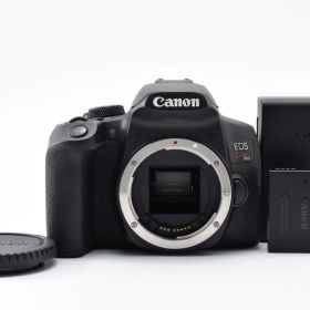 ★美品★ 《ショット数 3000回以下》 キヤノン CANON EOS Kiss X10i ボディ EP-EX15II付き #3164