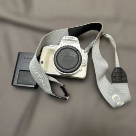 canon EOS kiss x7 ボディ 充電器、ストラップ付き