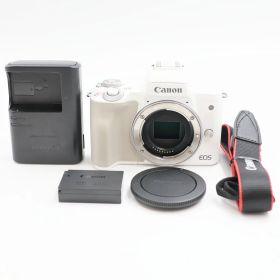 ■シャッター数4000枚！新品同様■ Canon EOS Kiss M ボディ ホワイト EOSKISSMWH-BODY ミラーレス一眼 キヤノン