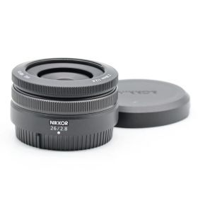 Nikon NIKKOR Z 26mm f/2.8｜Zマウント 単焦点レンズ｜フルサイズ対応 パンケーキ設計・超薄型軽量・スナップ／旅行向け ニコン【中古】