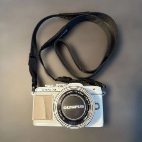 OLYMPUS PEN Lite E-PL7