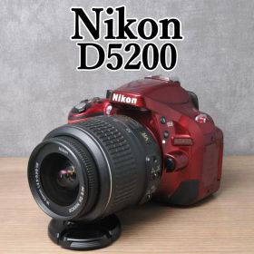 ショット数少なめ❣️Nikon D5200⭐️スマホ転送 レッド 一眼レフカメラ