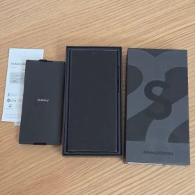 ほぼ未使用の極上の美品 Galaxy S22 Ultra 国内版SIMフリー