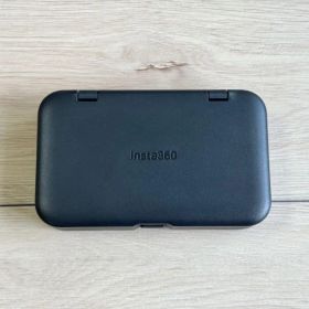 insta360 ポータブル充電ケース