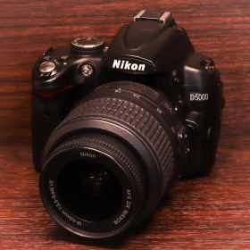❤圧倒的コスパ❤可動液晶 ニコン Nikon D5000❤スマホ転送完璧セット