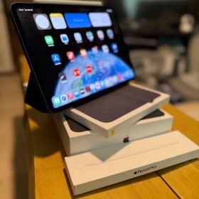 iPad Pro 11 inch m5 Pencil Pro + case